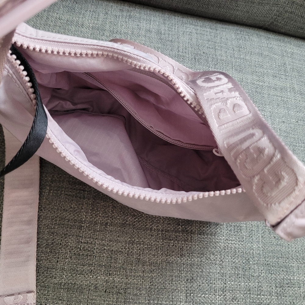 BAGGU Dusty Pink Small Crescent Crossbody or Shoulder Bag - Picture 2 of 11